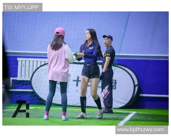 飞盘战术解析：探寻杭州飞盘队边路渗透的秘密与技巧