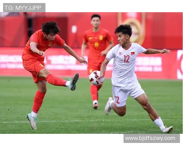 上海足球队在邀请赛中的耐力表现分析与总结 上海足球队在邀请赛中的耐力表现分析与总结