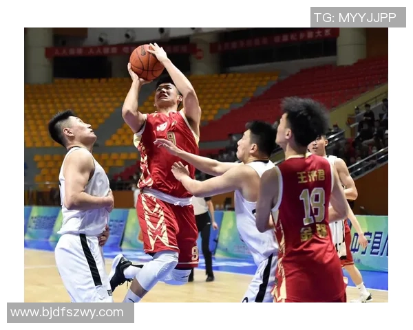 全运会特别报道：北京篮球队如何突破重围实现辉煌成就的历程回顾