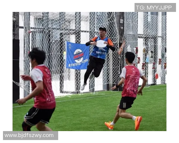 上海飞盘队防守战术解析与实战表现的深度剖析 上海飞盘队防守战术解析与实战表现的深度剖析