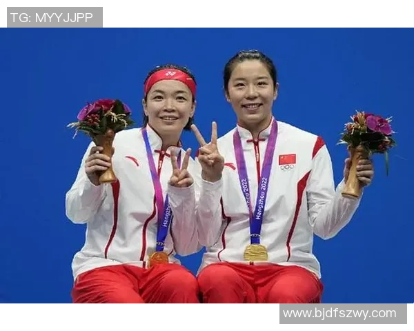 南京羽毛球队在锦标赛积分榜上以53分稳居第一名展现强劲实力 南京羽毛球队在锦标赛积分榜上以53分稳居第一名展现强劲实力