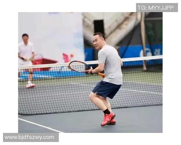 南京网球队的节奏革新探索与实践:重塑比赛风格与团队协作新模式 南京网球队的节奏革新探索与实践:重塑比赛风格与团队协作新模式